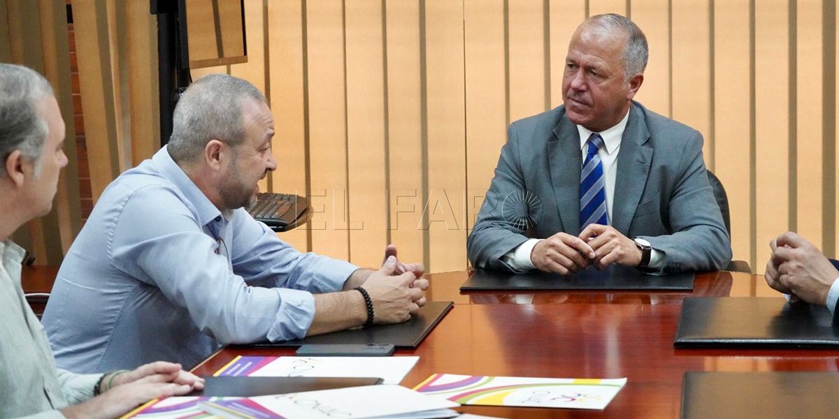 Marin "Sabrina Moh está más preocupada de hacerse fotos que de gestionar los recursos públicos"
