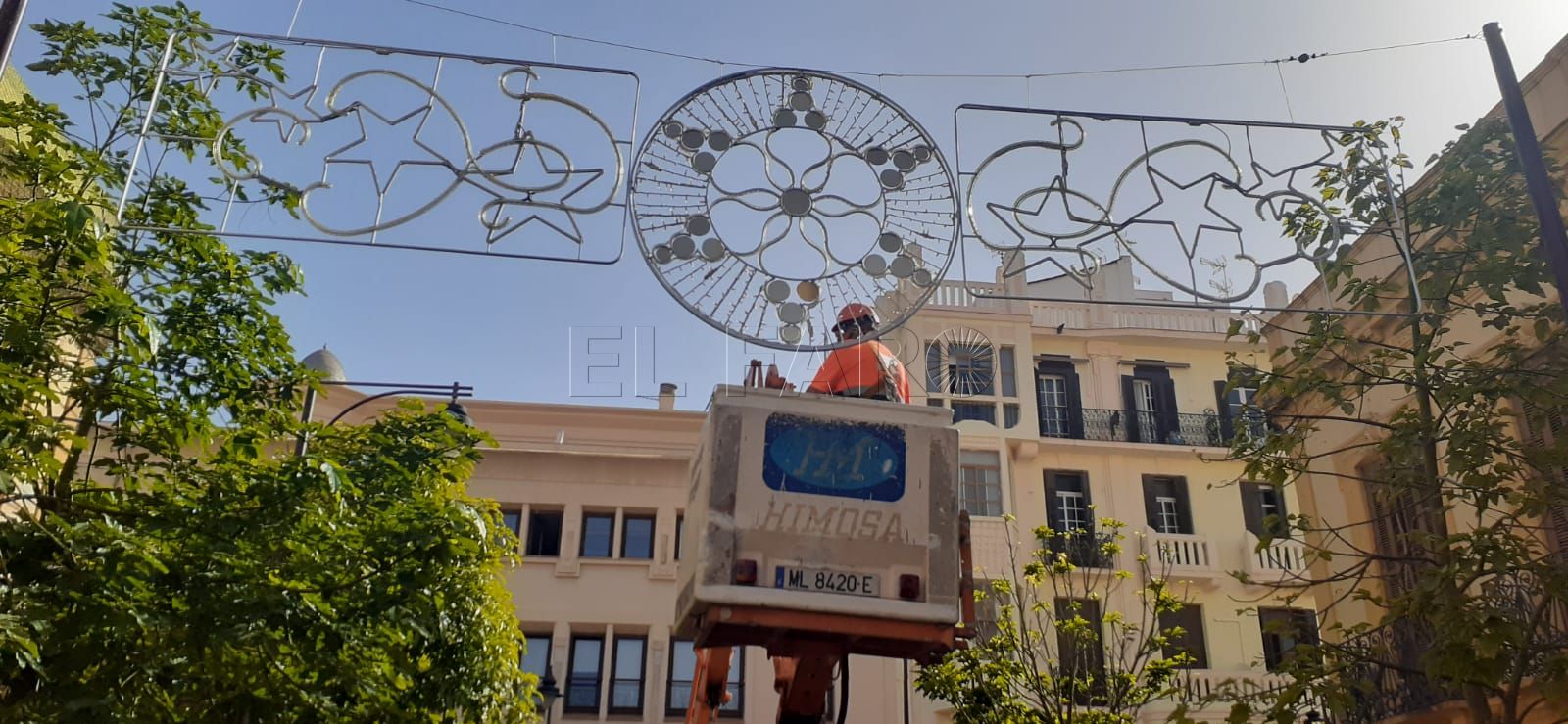 Navidad Comienza en Melilla la iluminación de Navidad en la zona peatonal del centro