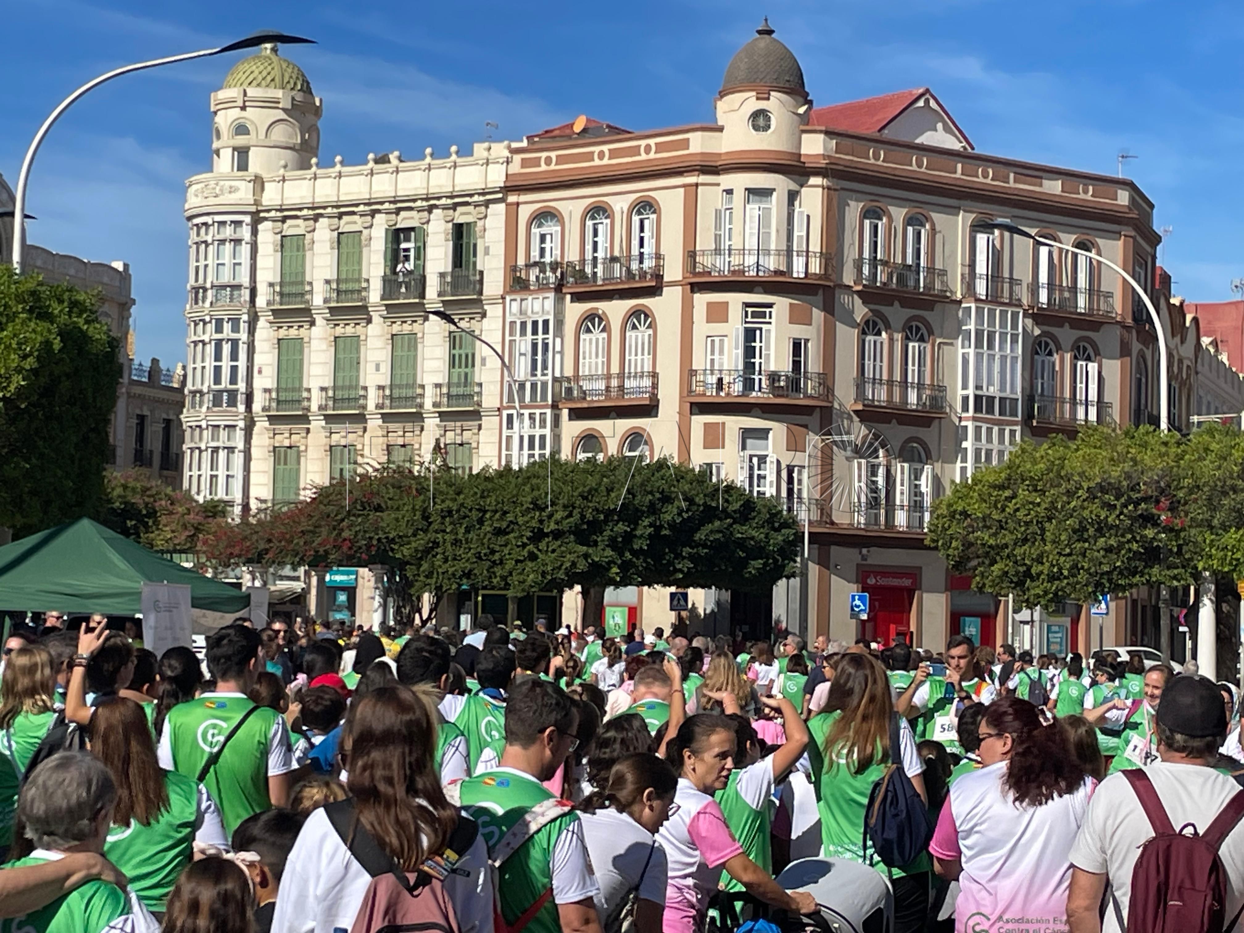 WhatsApp Image 2024 10 20 at 12.28.58 Melilla se tiñe de verde esperanza en la XI Carrera contra el Cáncer