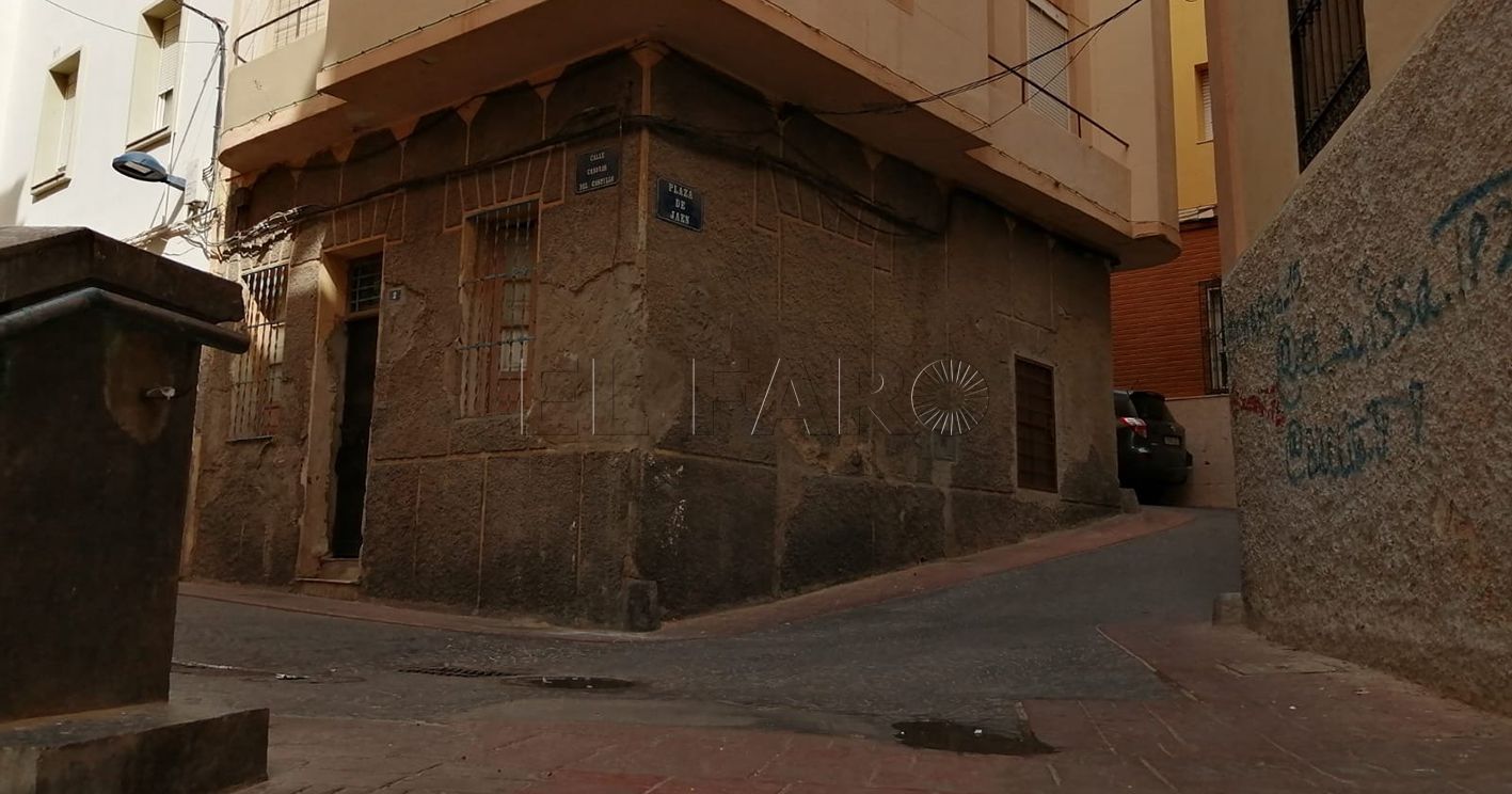 ataque seco recorte ¿Será Rusadir, es decir Melilla, una urbe verdaderamente de origen amazigh (mora) y no fenicia?