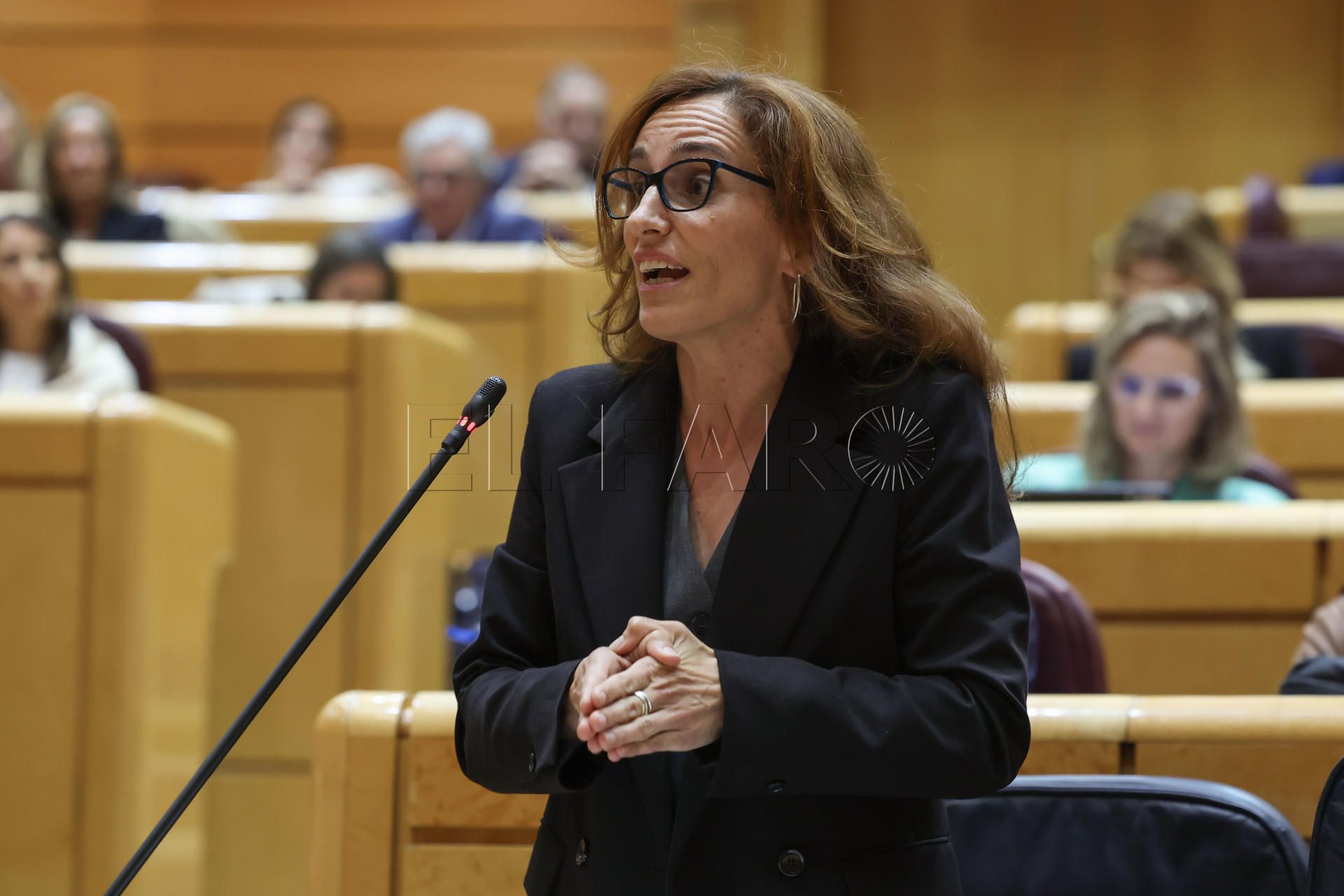 MADRID, 08/10/2024.- La ministra de Sanidad, Mónica García, durante la sesión de control al Gobierno celebrada este martes por el pleno del Senado. EFE/ Kiko Huesca
