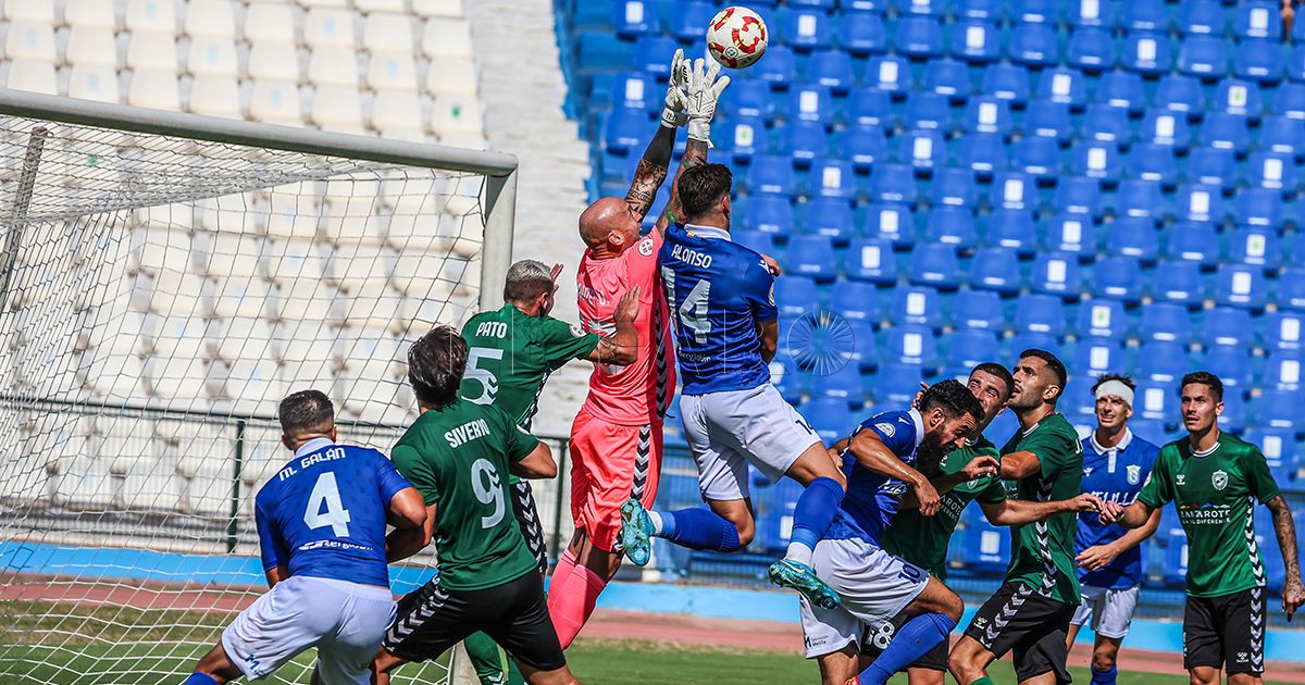 cortada 3 Mal debut del Melilla en el estadio Álvarez Claro