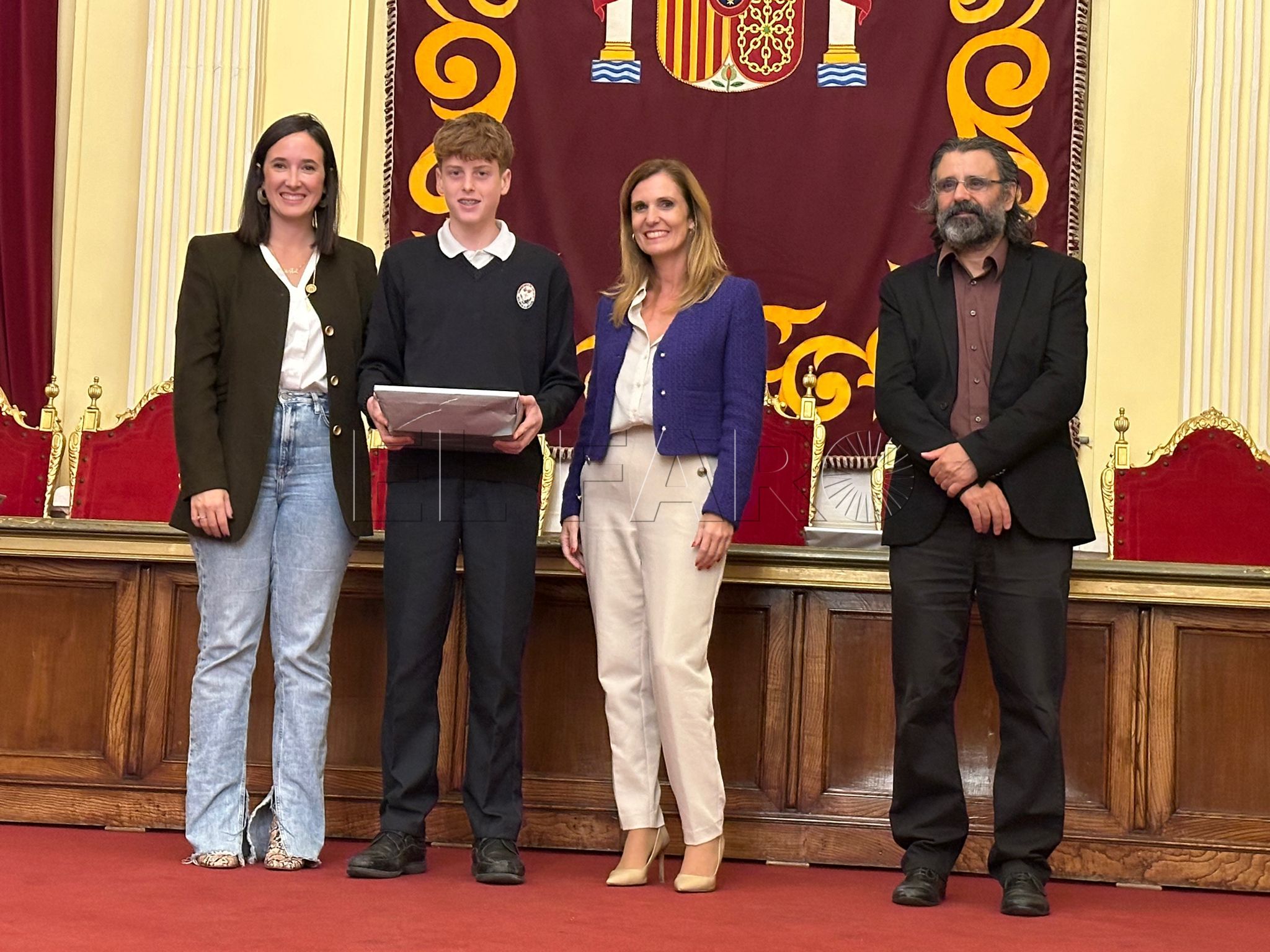 20 1 Arturo Ortega Crespo, primer premio del X Certamen 'Clara Campoamor'
