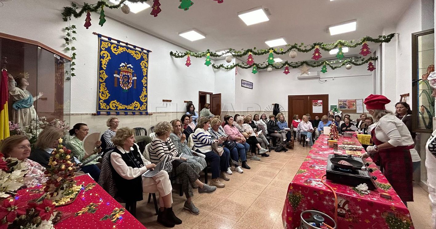COCINA2 recorte La Asociación de Amas de Casa celebra su tradicional curso de cocina navideña