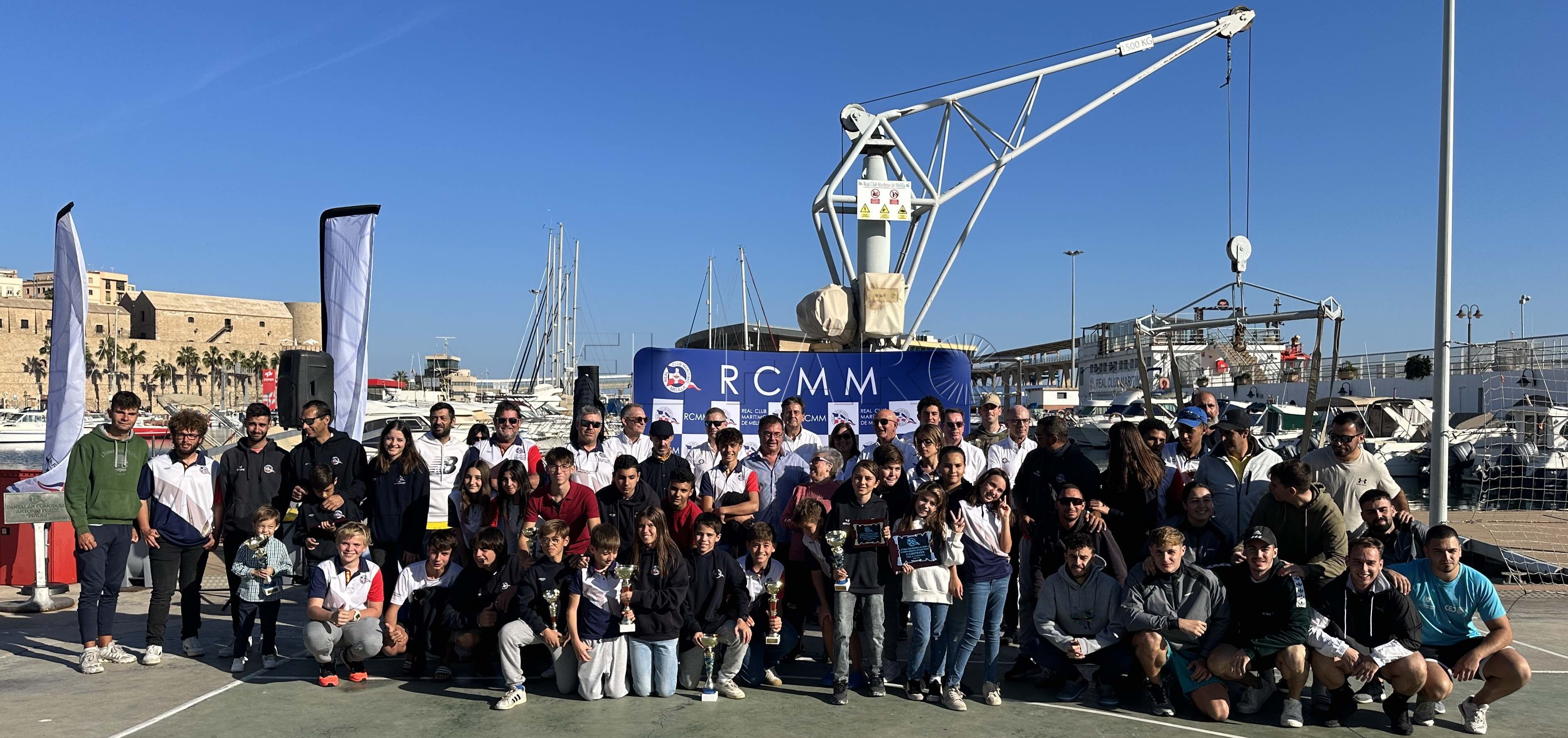 Foto de participantes y RCMM Arranca una nueva edición del Trofeo Comodoro Pinori con los cruceros