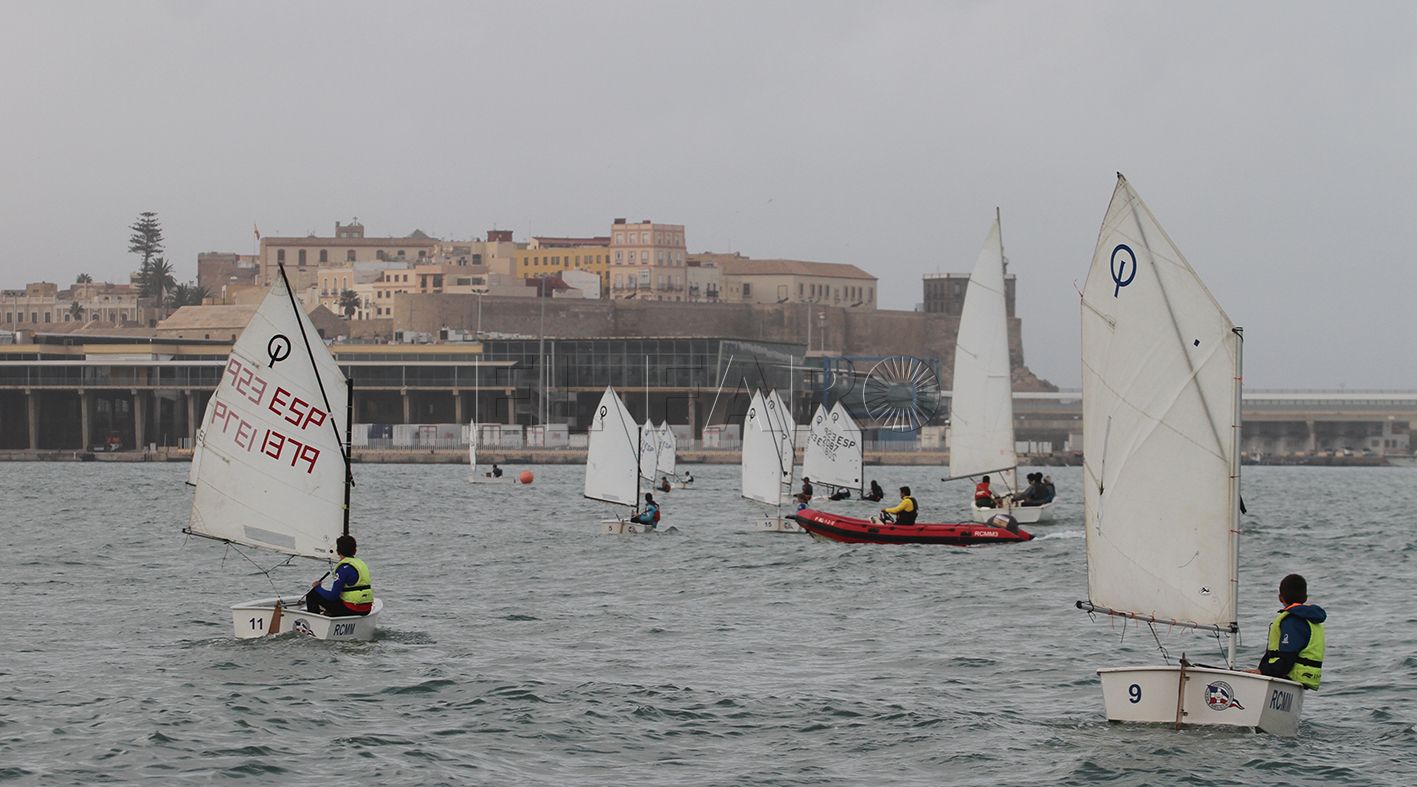 IMG 4910 El Trofeo Pinori sigue con la vela ligera
