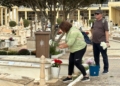 WhatsApp Image 2024 11 01 at 14.04.55 1 Los melillenses cumplen con la tradición de visitar el cementerio en el Día de Todos los Santos