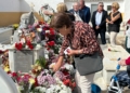 WhatsApp Image 2024 11 01 at 17.59.46 Una tradición que florece: familiares y melillenses rinden un homenaje al soldado de los milagros