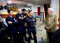 WhatsApp Image 2024 11 03 at 23.02.02 Imbroda muestra su apoyo a los 14 bomberos antes de su partida a Valencia