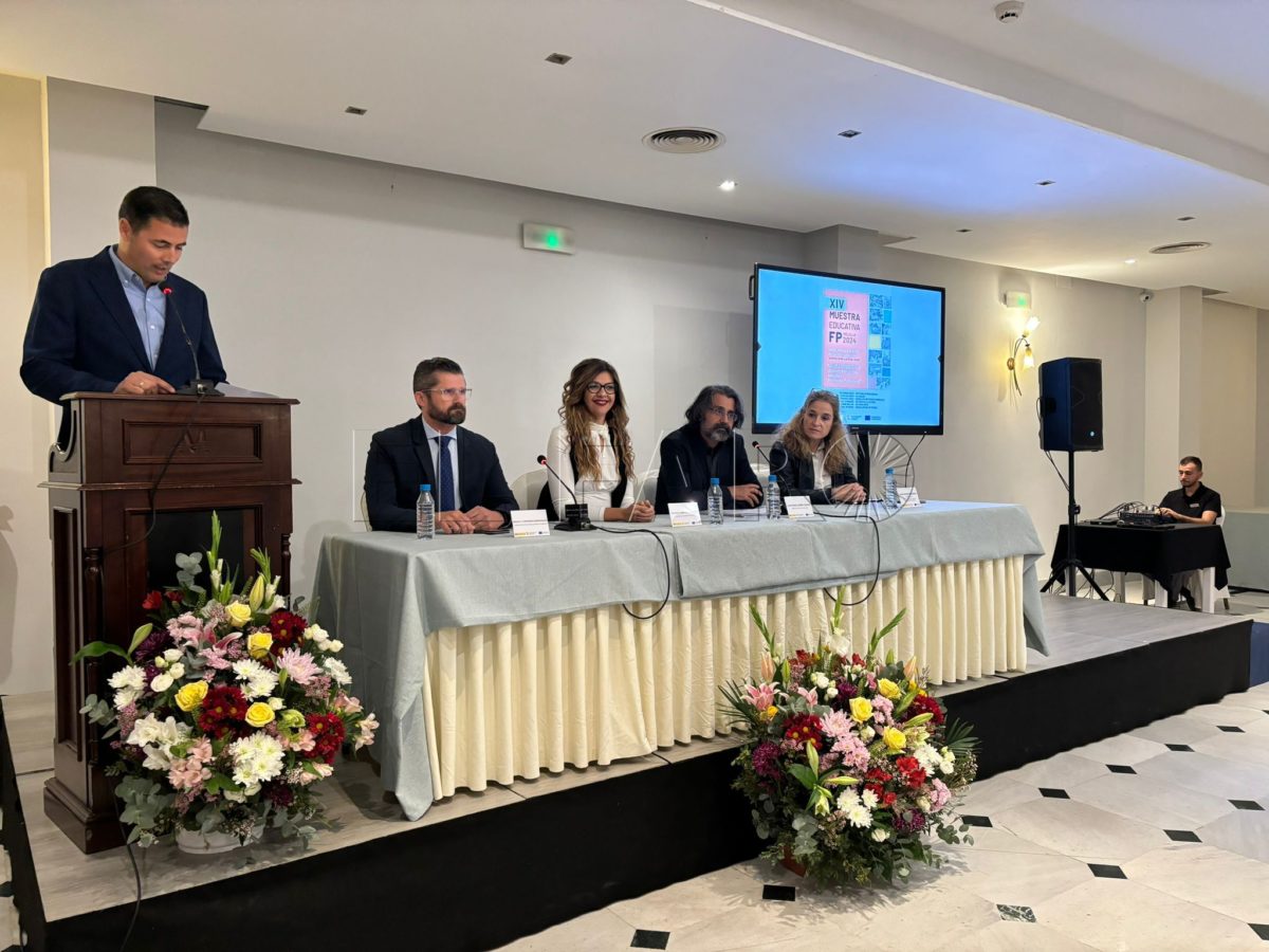 WhatsApp Image 2024 11 05 at 19.09.00 e1730830270734 Inaugurada la XIV Muestra Educativa de Formación Profesional en el hotel Melilla Puerto