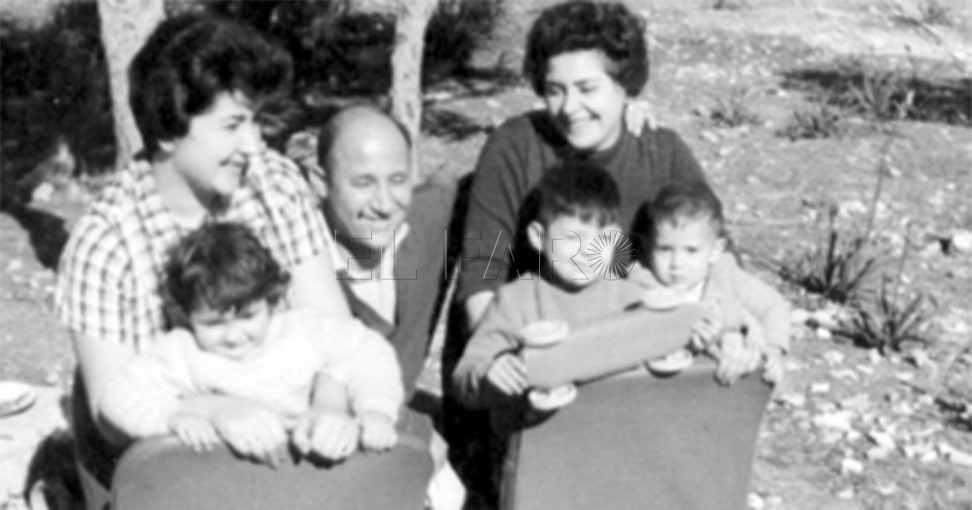 estampa familiar en Rostrogordo alrededor de 1960 copia recorte De Nador al Ramix 32