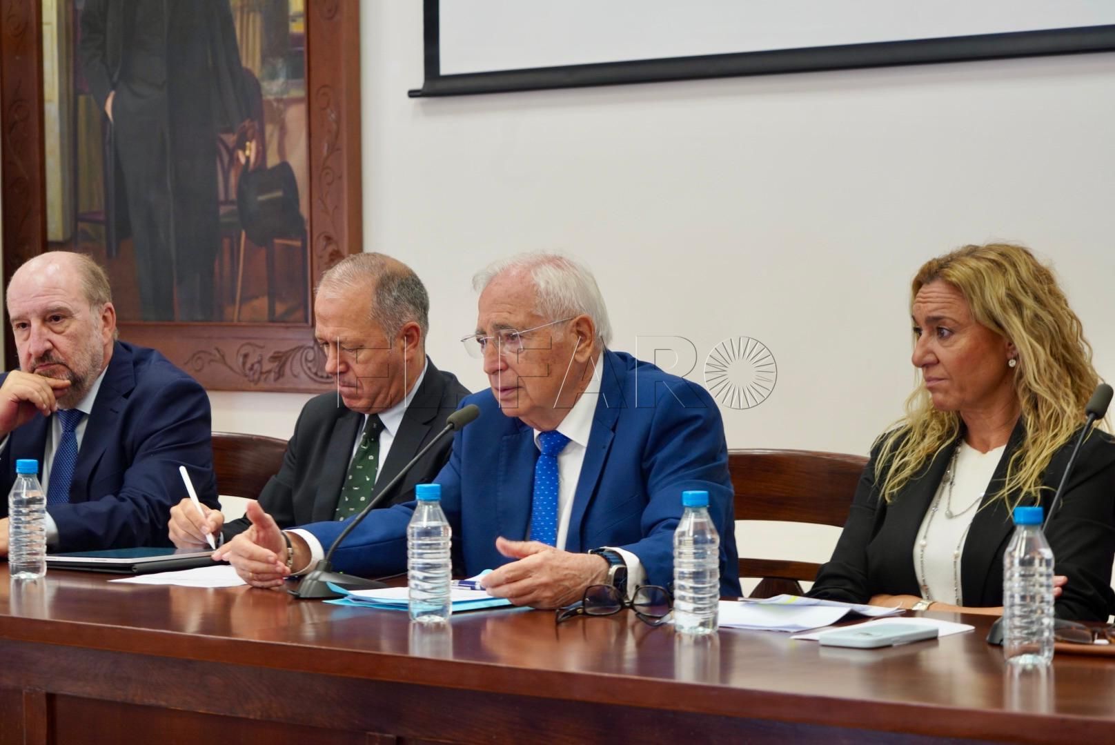 f35228be 6492 47c1 afbb 9dc5239c8752 El Gobierno da cuenta de sus acciones ante empresarios y comerciantes