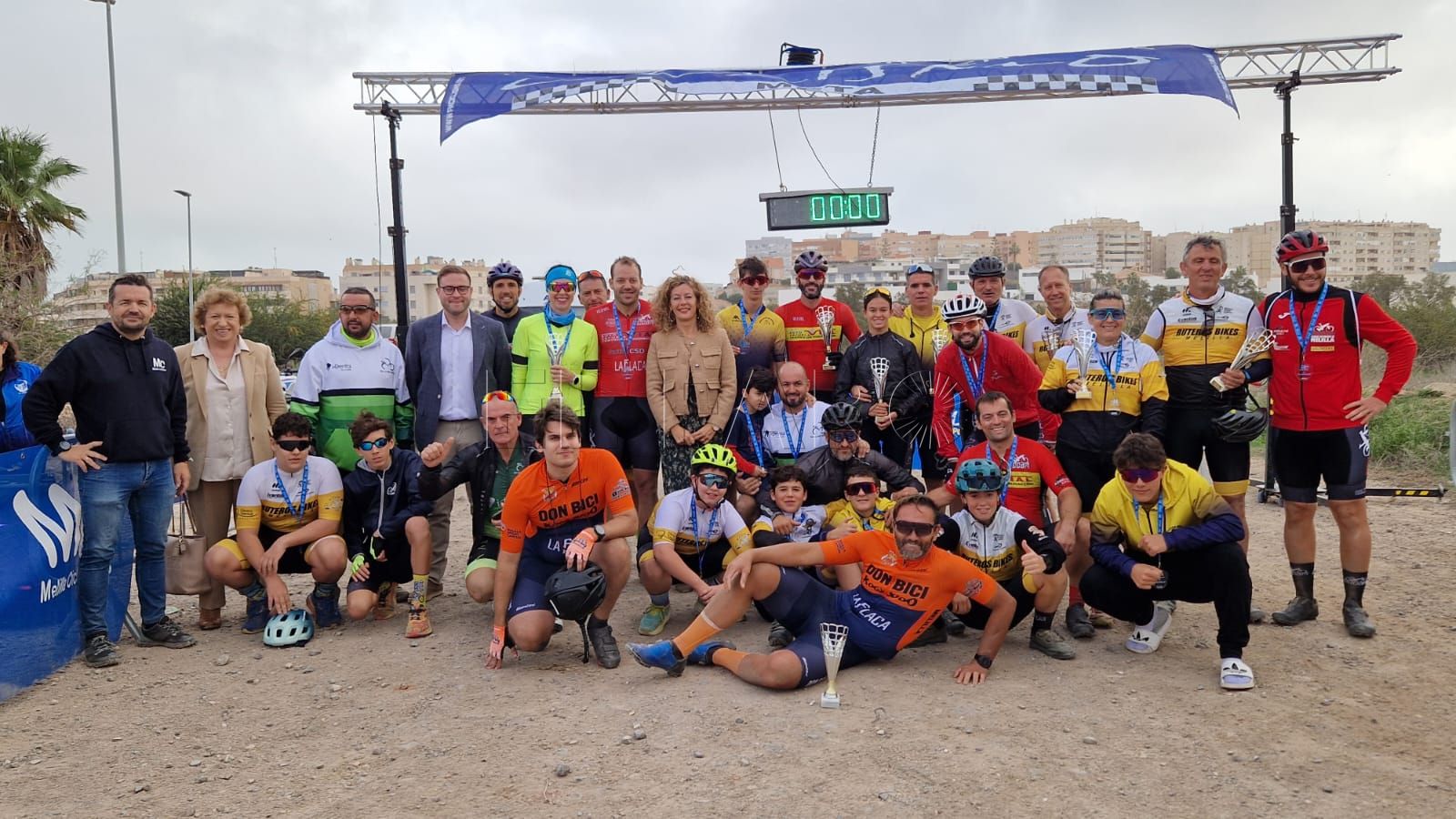 grupo 2 Éxito de la prueba de MTB, tanto a nivel deportivo como solidario
