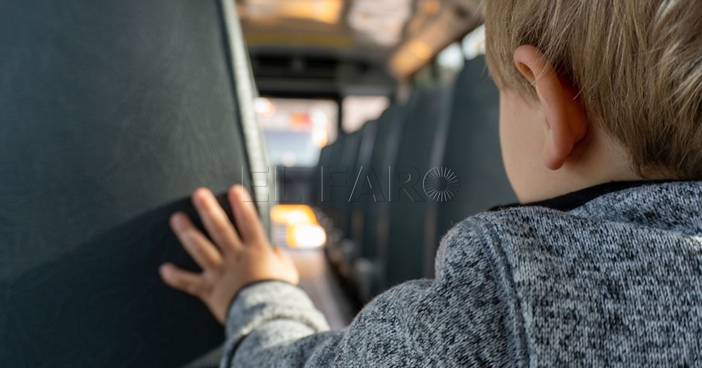 nino autobus recorte Semana de vigilancia intensiva a los autobuses escolares