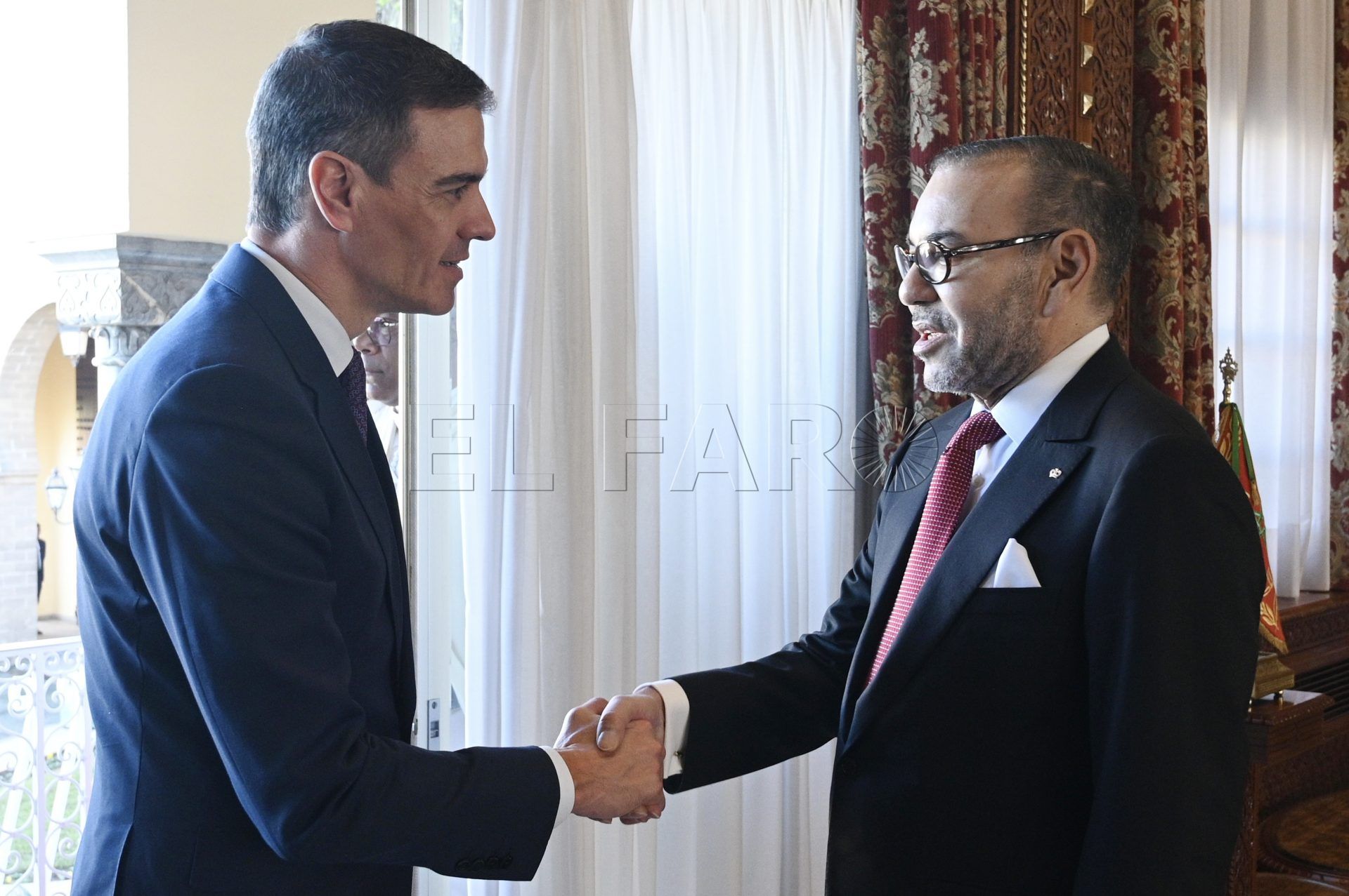pedro sanchez y mohamed vi Marruecos, no un problema militar, pero sí un vecino inamistoso