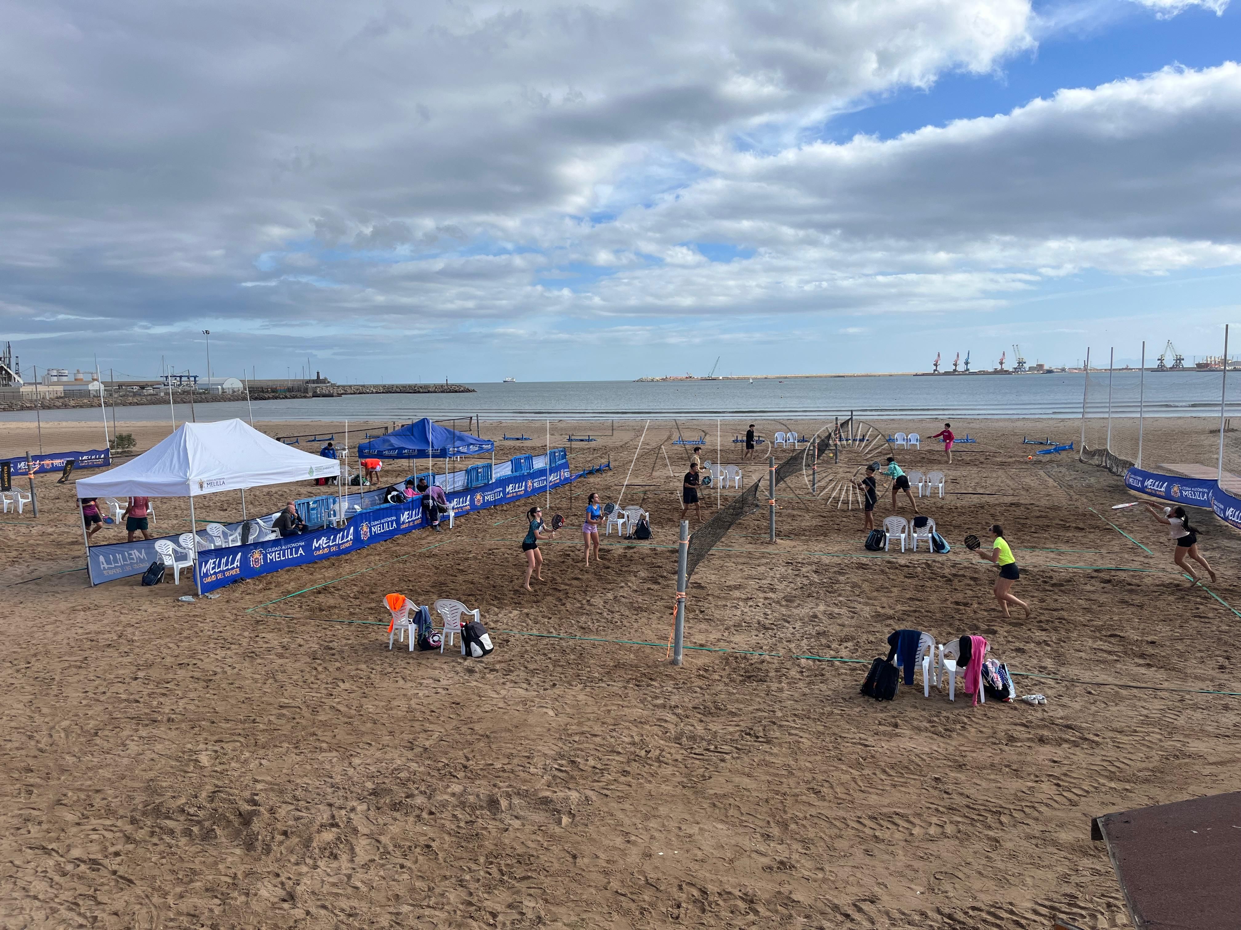 202412120 VistaPistasViernes Altísimo nivel en el Internacional de tenis playa