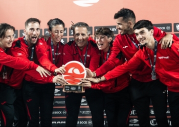 Imagen de los miembros del equipo español, con la melillense María Martínez Serón en sus filas, que se han proclamado subcampeones en la Copa del Mundo disputada en Sao Paulo (Brasil).