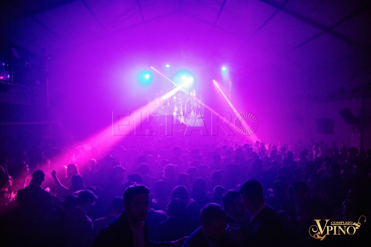 418990980 386192063793948 3120185367013481714 n e1735213032405 Soul Beach y V Pino, los reyes de la cena de Nochevieja y la fiesta de Fin de Año