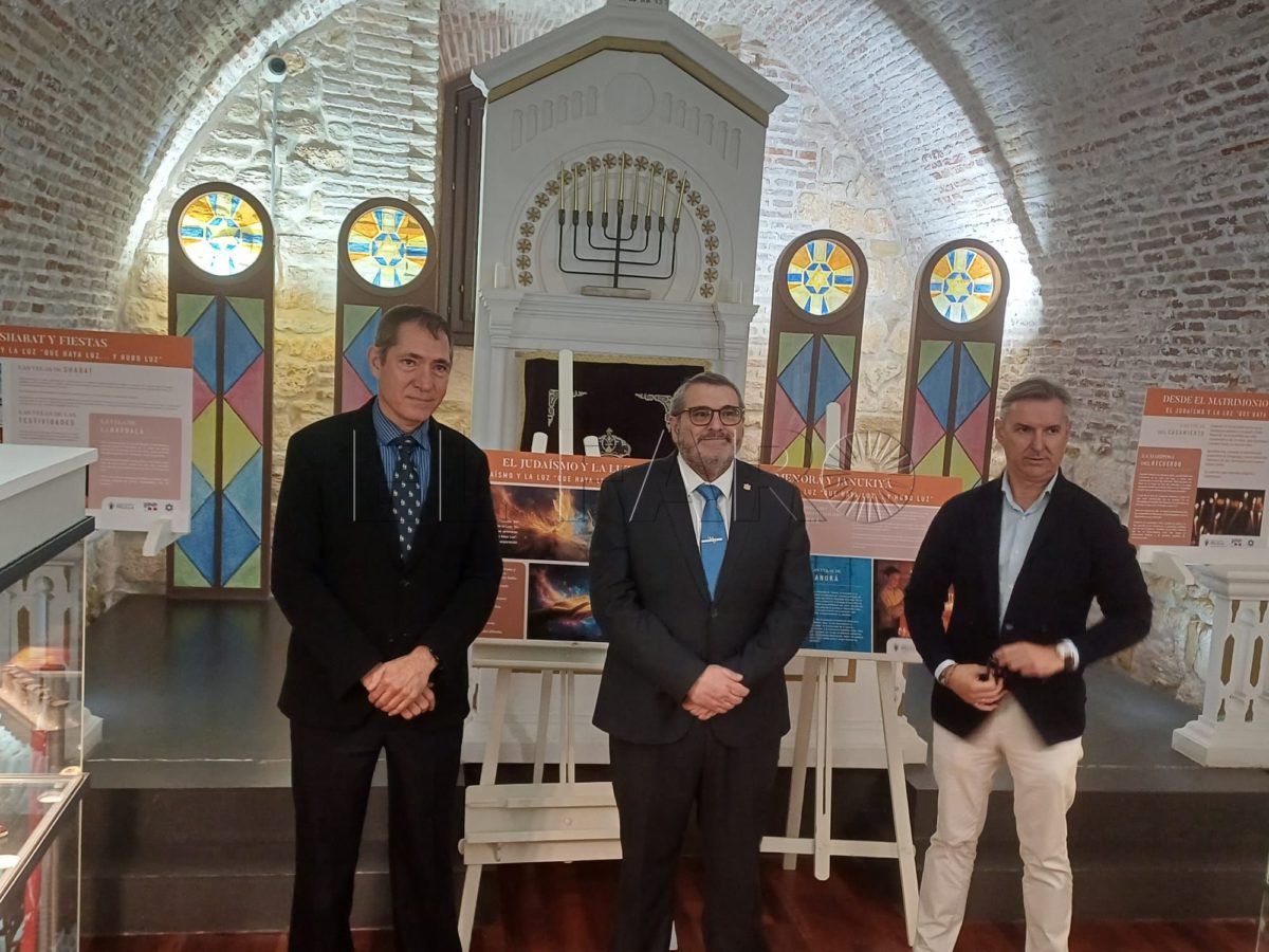 931a58e0 c232 4938 885c e77e259286f3 e1733399933493 El Museo Etnográfico de Melilla acoge la exposición 'Las luces del judaísmo'