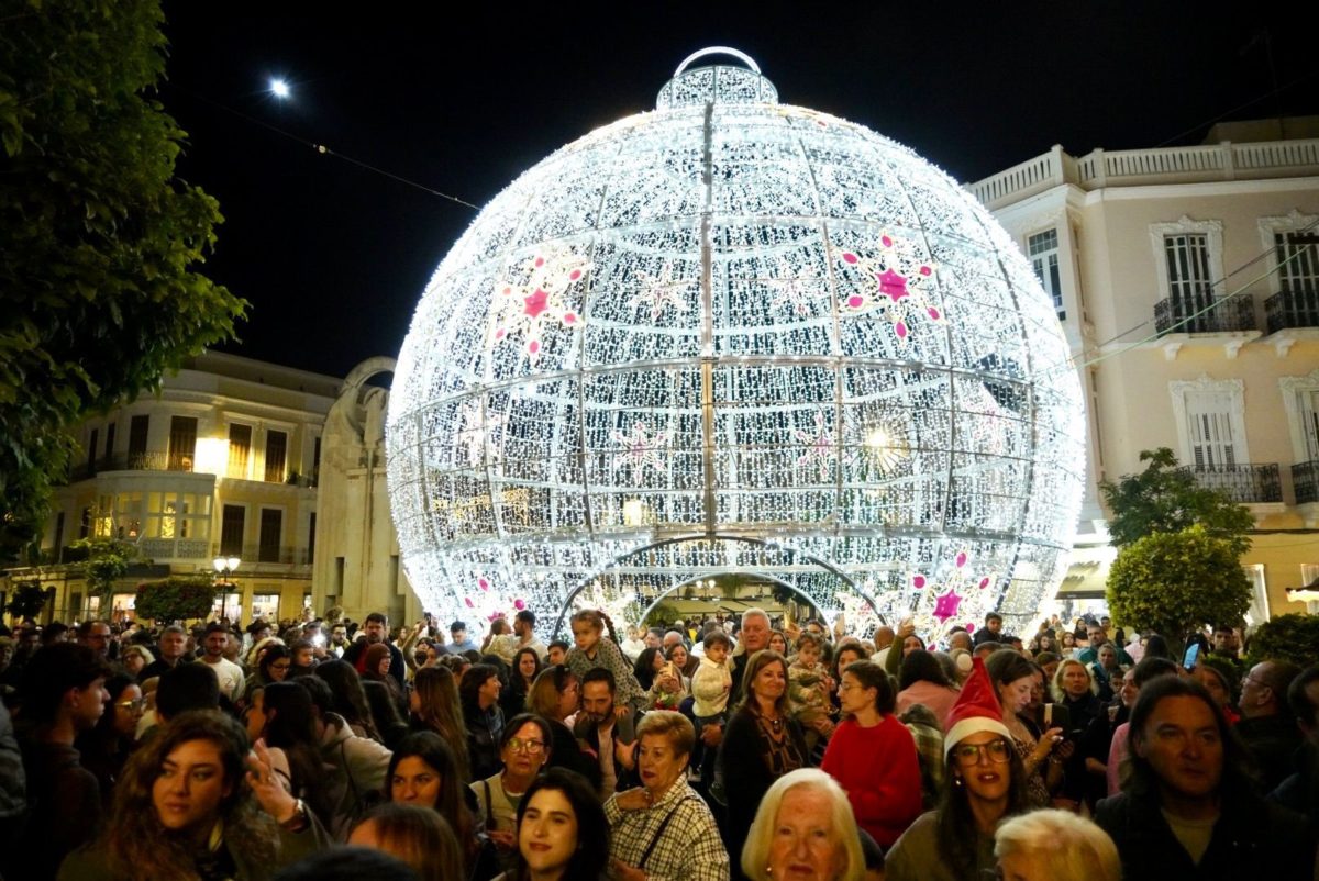 Bola e1734555663833 La Ciudad Autónoma programa un sinfín de actividades para la Navidad