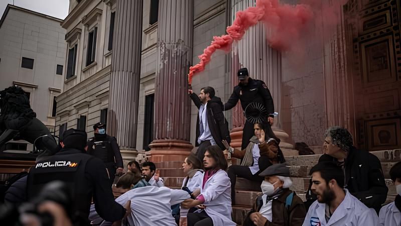 Rebelion cientifica en el Congreso El terrorista Valladares en la UAL