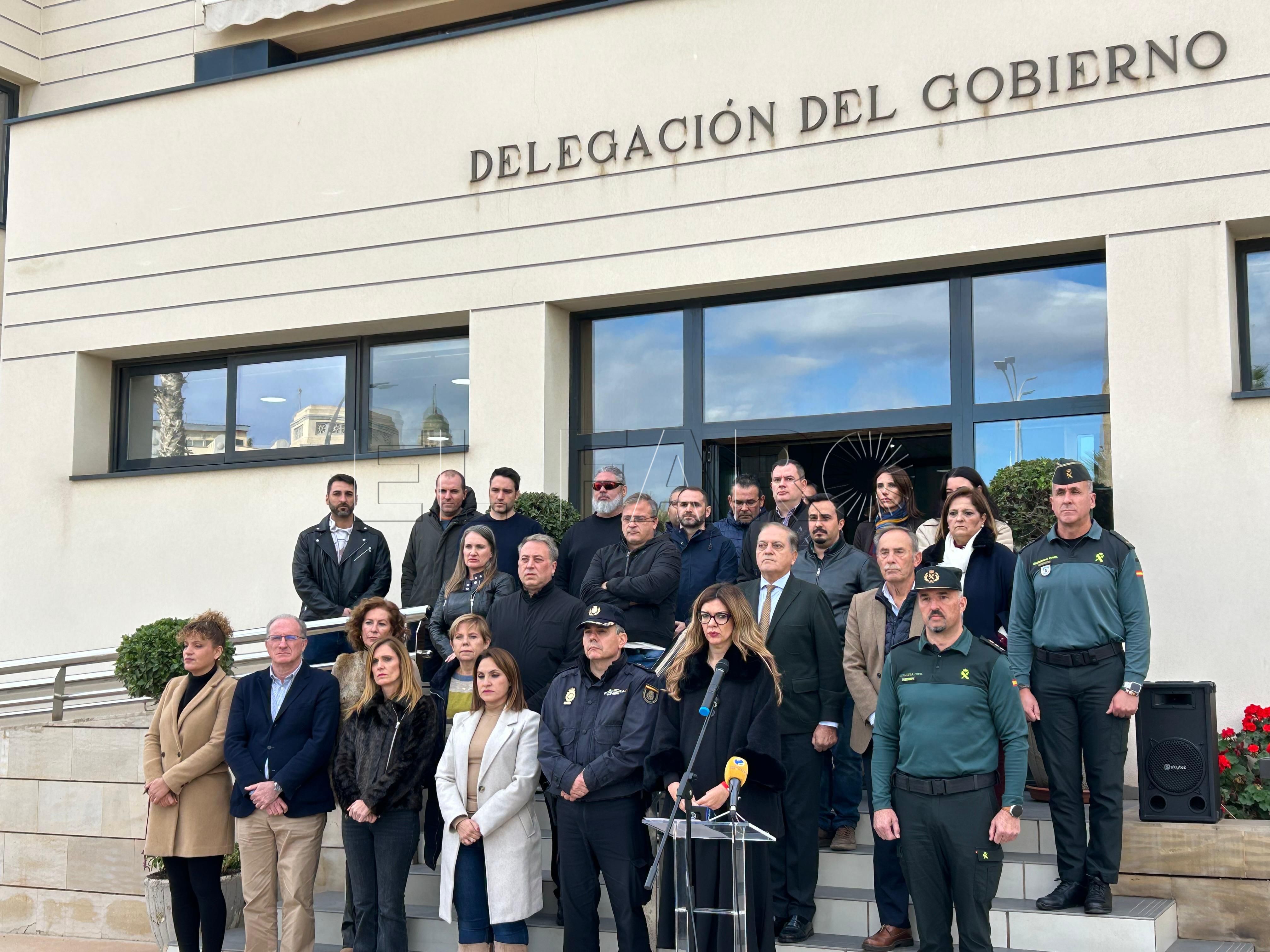 WhatsApp Image 2024 12 12 at 11.50.35 1 Minuto de silencio por asesinato machista en la Delegación del Gobierno de Melilla