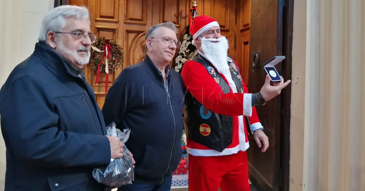 Los Ángeles Guardianes alegran la Navidad de algunos de los niños más desfavorecidos de Melilla