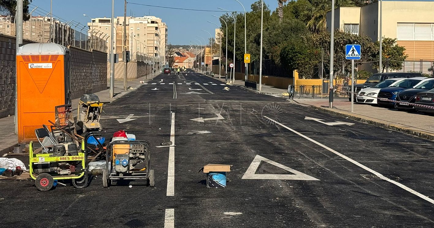 WhatsApp Image 2024 12 22 at 12.27.32 recorte La Ciudad Autónoma trabaja a destajo todo el fin de semana para abrir el tramo de Alfonso XIII hasta la rotonda de Lo Güeno
