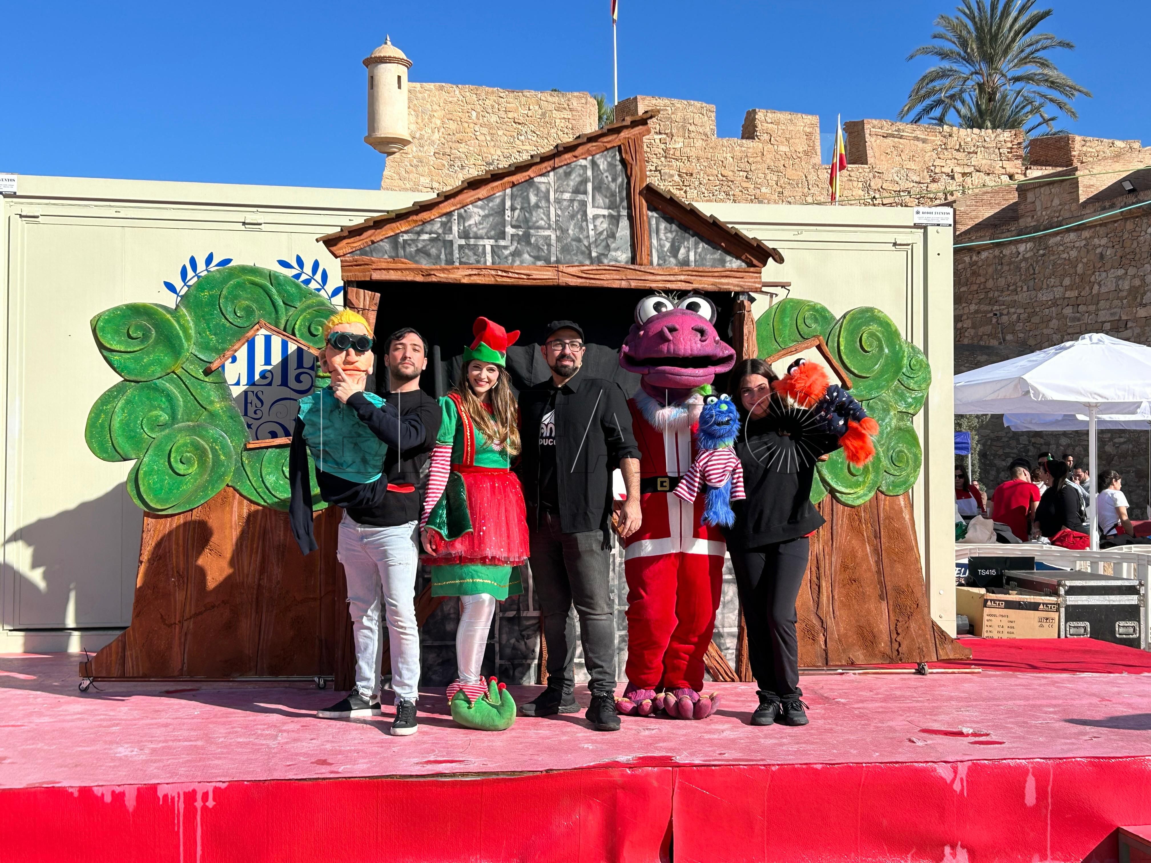 WhatsApp Image 2024 12 22 at 17.29.48 Chispas y Dinosaurio: Un éxito teatral que ha llenado de magia la Navidad en Melilla