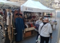 WhatsApp Image 2024 12 29 at 13.50.23 1 Golosinas, bolsos y ropa a buen precio en el mercadillo de García Cabrelles