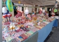 WhatsApp Image 2024 12 29 at 13.50.23 Golosinas, bolsos y ropa a buen precio en el mercadillo de García Cabrelles