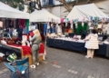WhatsApp Image 2024 12 29 at 13.50.23 3 Golosinas, bolsos y ropa a buen precio en el mercadillo de García Cabrelles