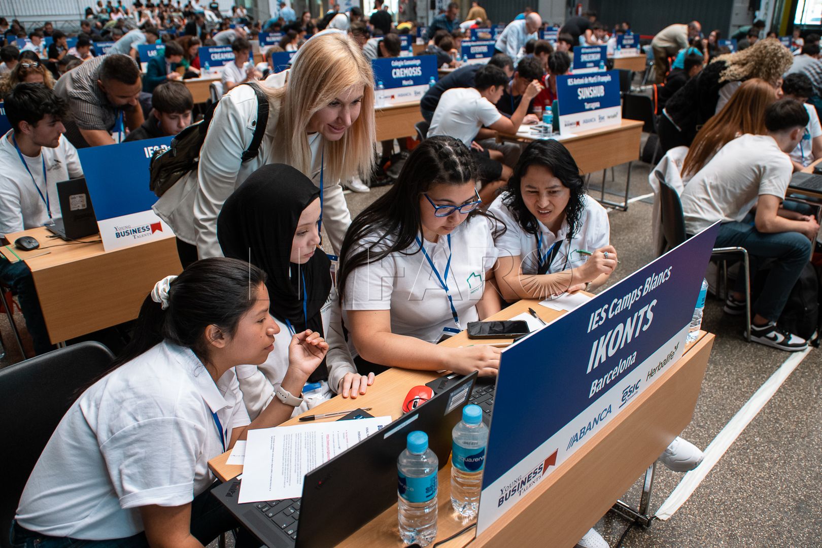 Más de 40 jóvenes melillenses participan en la competición educativa Young Business Talents