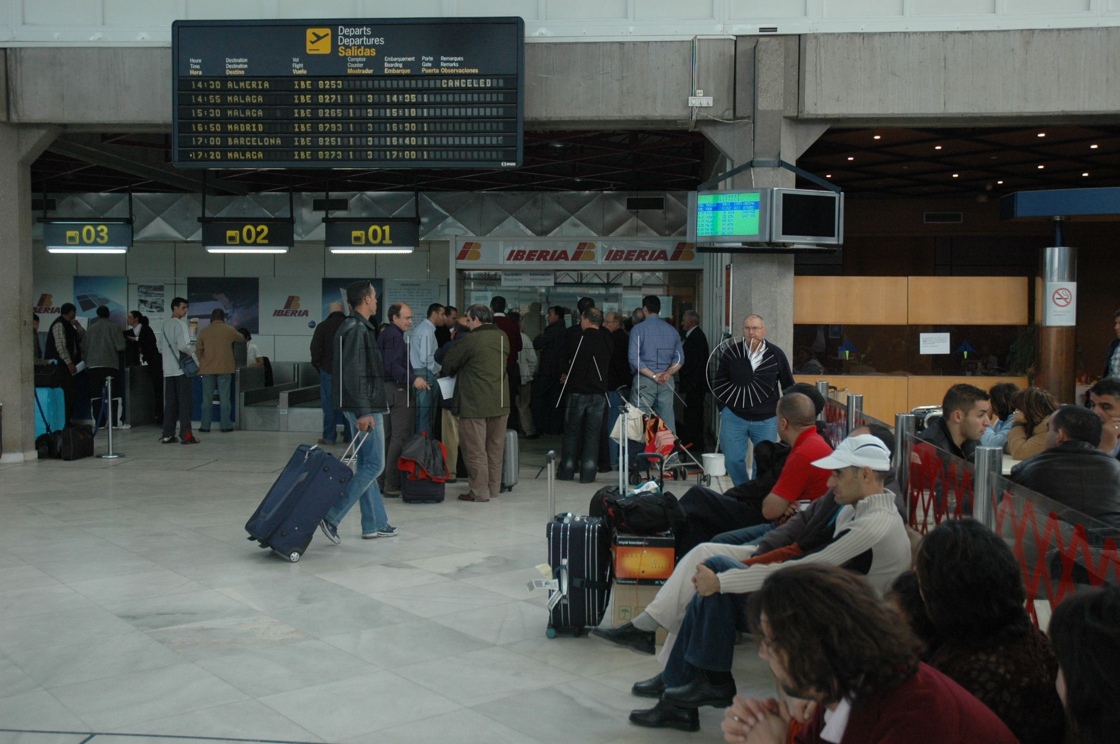 aeropuerto 3 El Gobierno de Sánchez debería replantearse su postura hacia Melilla