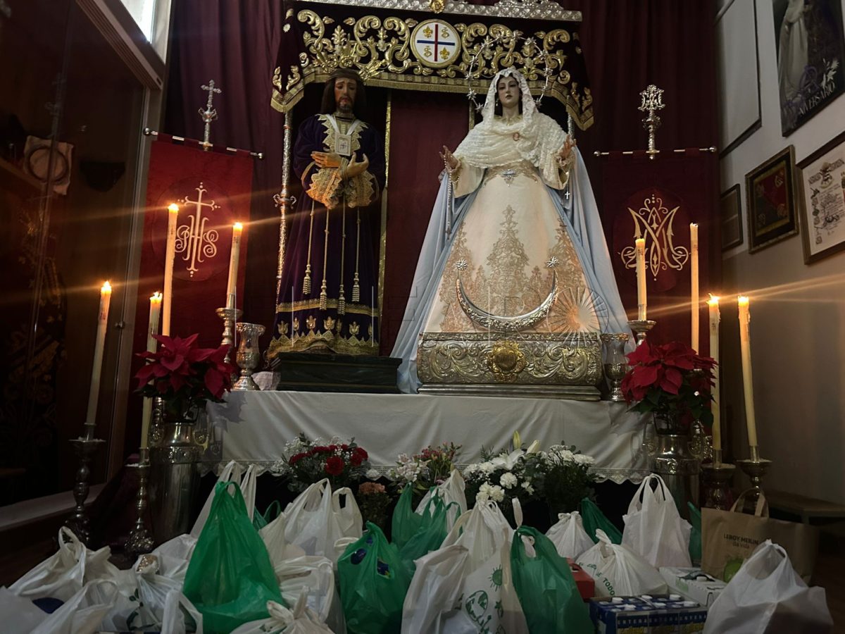 e5f515f9 848d 441f a8f5 c5b75e6e9183 e1733678868254 Una gran respuesta vecinal inunda las calles de Melilla de espíritu navideño en el II Ensayo Solidario del Cautivo