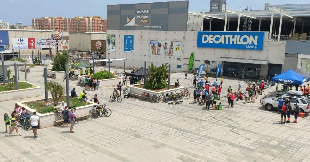 exterior centro comercial 1 "Este año hemos notado en torno a un 10% más de afluencia en el centro comercial Murias respecto al 2023"