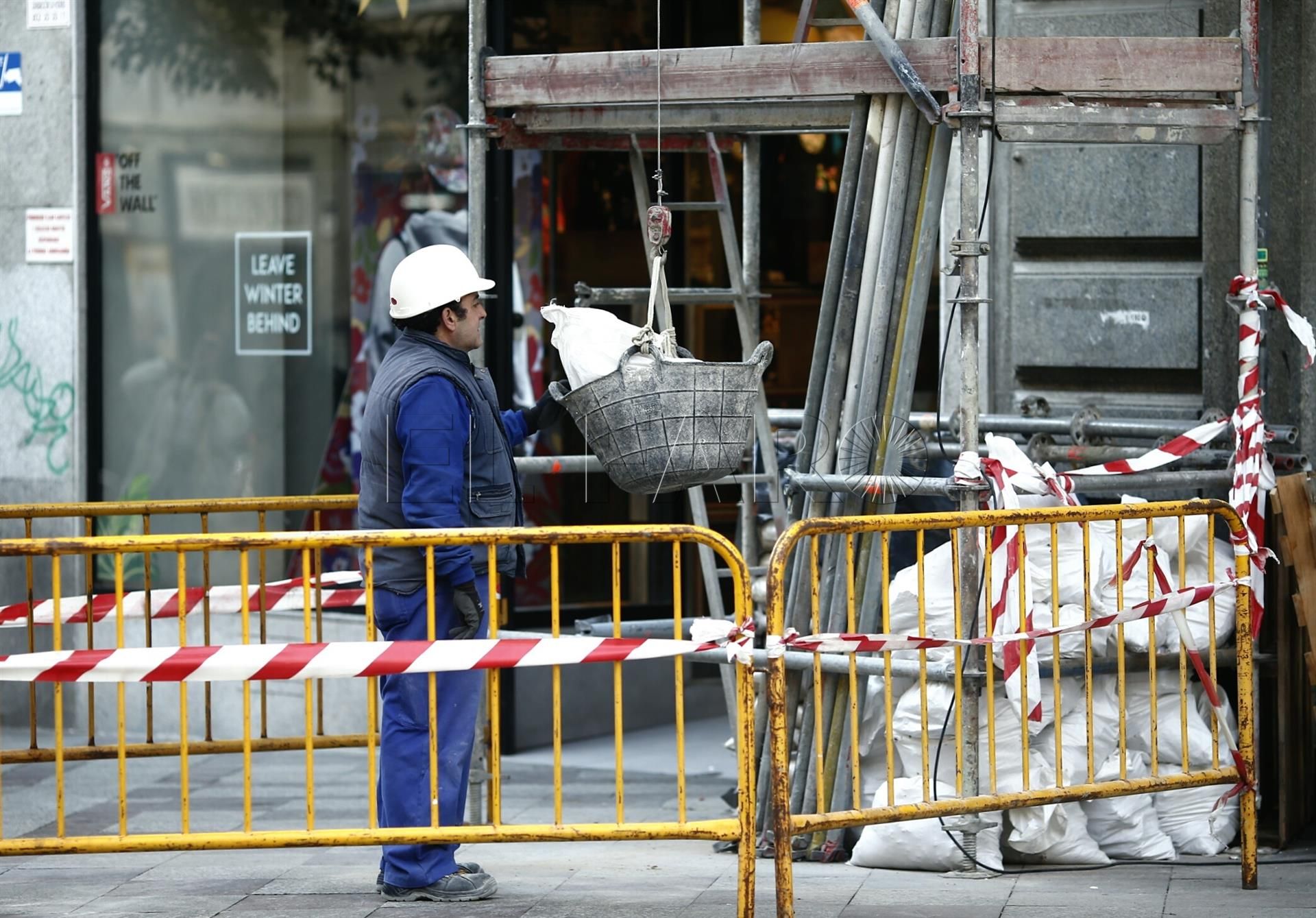 Baja el paro en Melilla en 15 personas