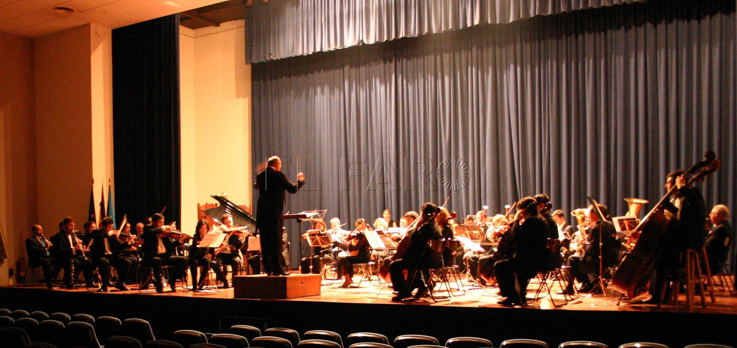 orquesta El Teatro Kursaal acoge el Concierto de Navidad de la Banda de Música "Ciudad de Melilla"