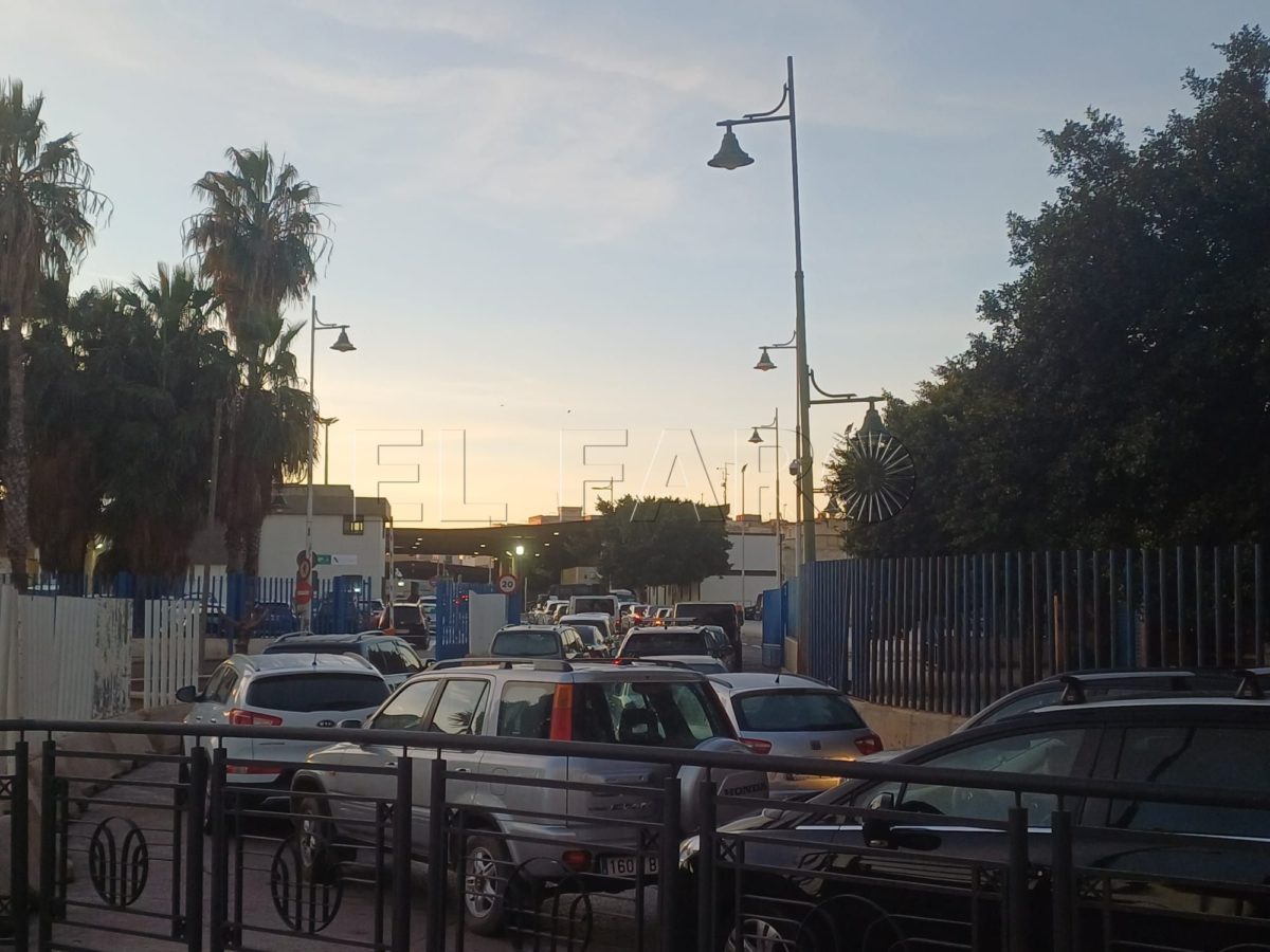 2e886340 9f6f 405b bccb f1455b929e74 e1736369945454 El paso de mercancía provoca embolsamientos en la frontera de Melilla