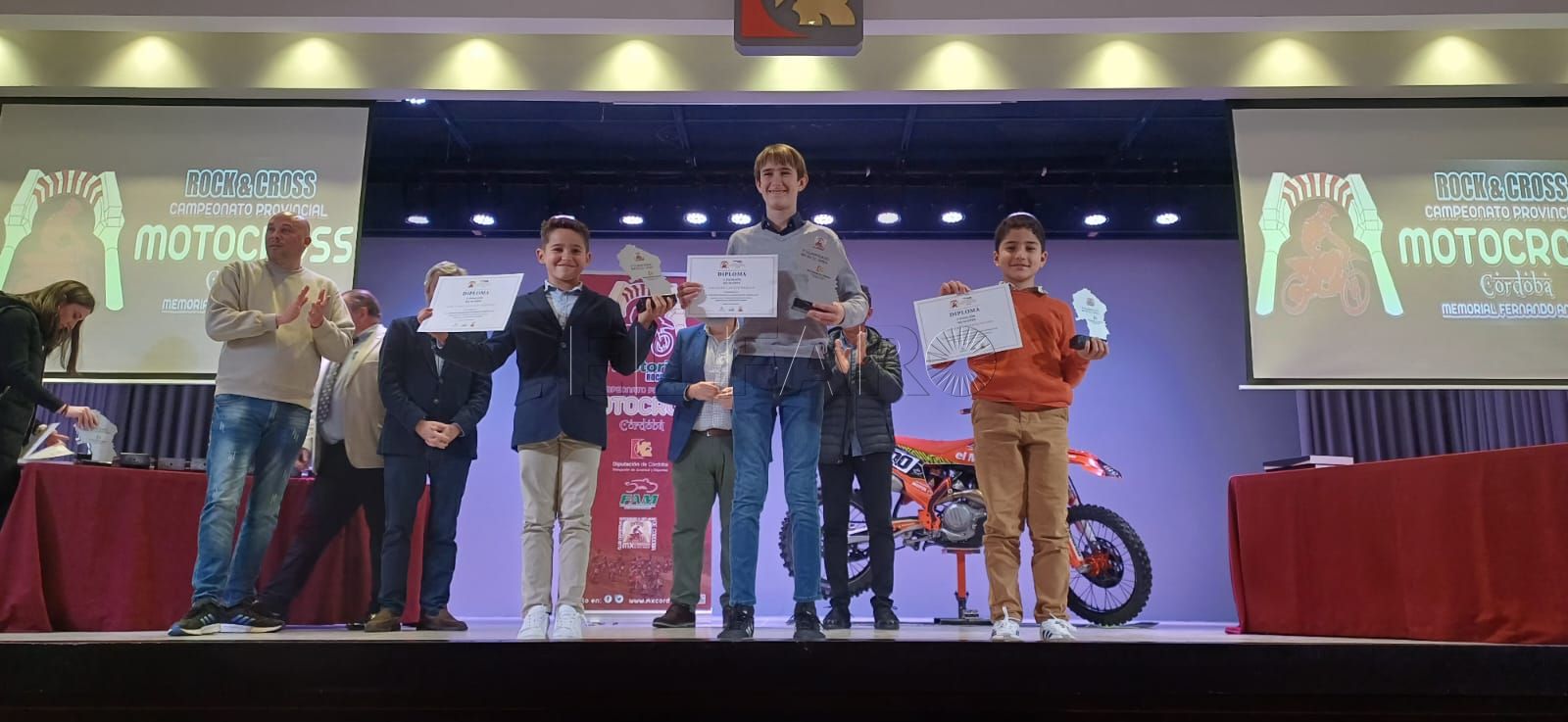 33915cee df59 4cbe 9351 fb54d7aa7061 Karam Rahhou Laarbi acude a la Gala de Campeones para recoger su trofeo
