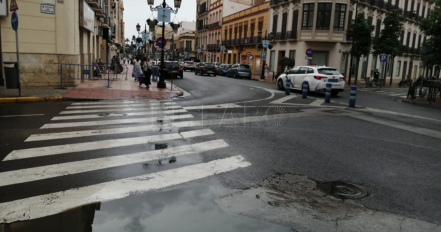 avenida mojada de lluvia recorte La Aemet registró 17 litros por metro cuadrado de lluvia durante la última semana de 2024 en Melilla
