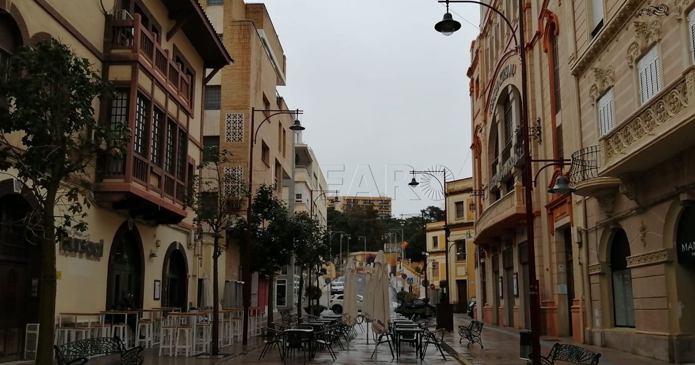 candido lobera Los Bomberos rescatan a una mujer atrapada en una azotea a causa de la lluvia