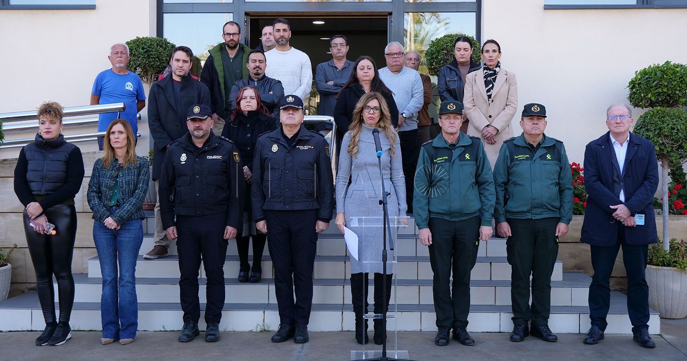 minuto de silencio delegacion recorte Melilla guarda un minuto de silencio en repulsa por el asesinato machista de Diana Marisol