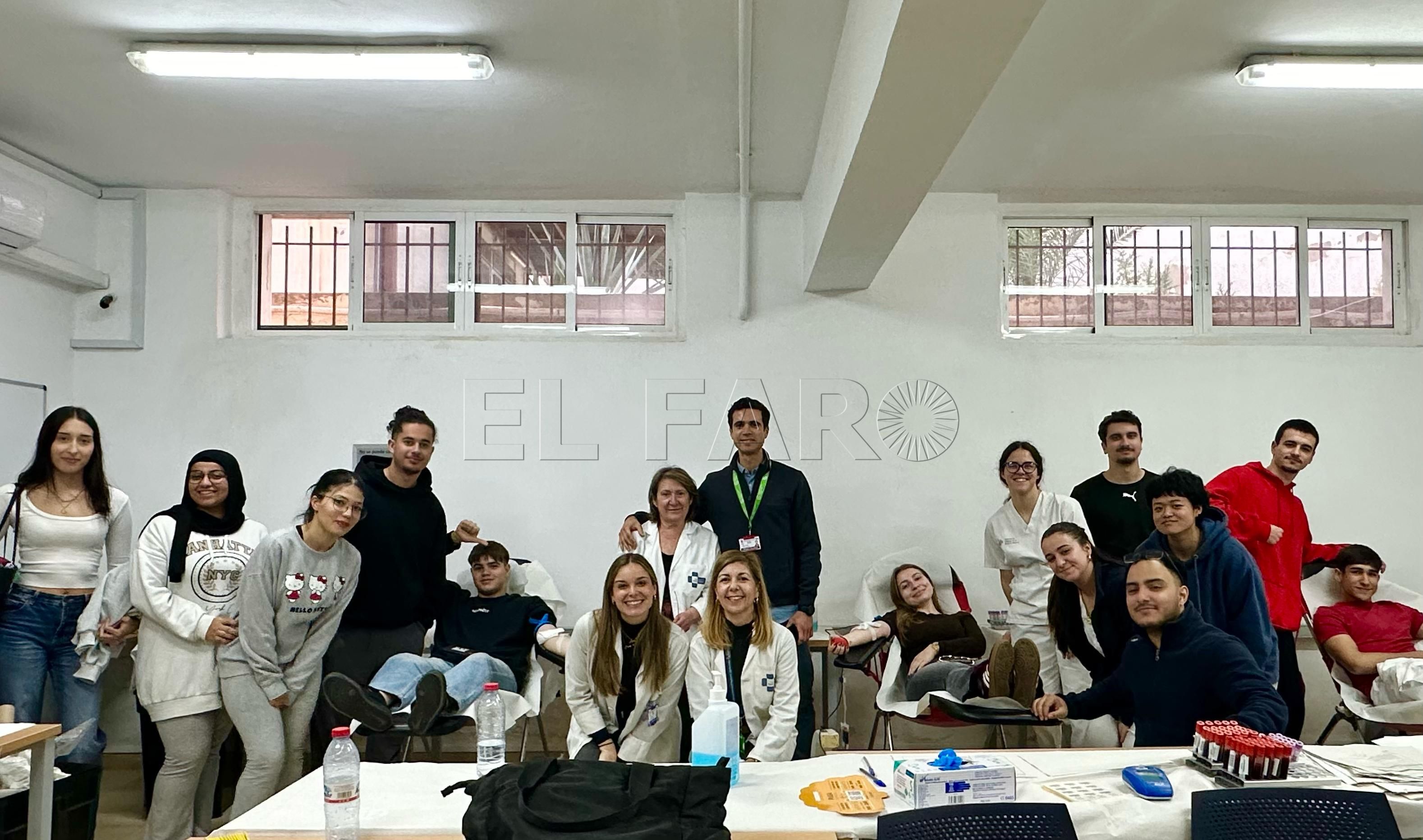 Alumnos donantes de sangre
