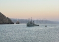 Entrando en velez El buque auxiliar Mar Caribe realiza con éxito el primer apoyo de 2025 a la España africana