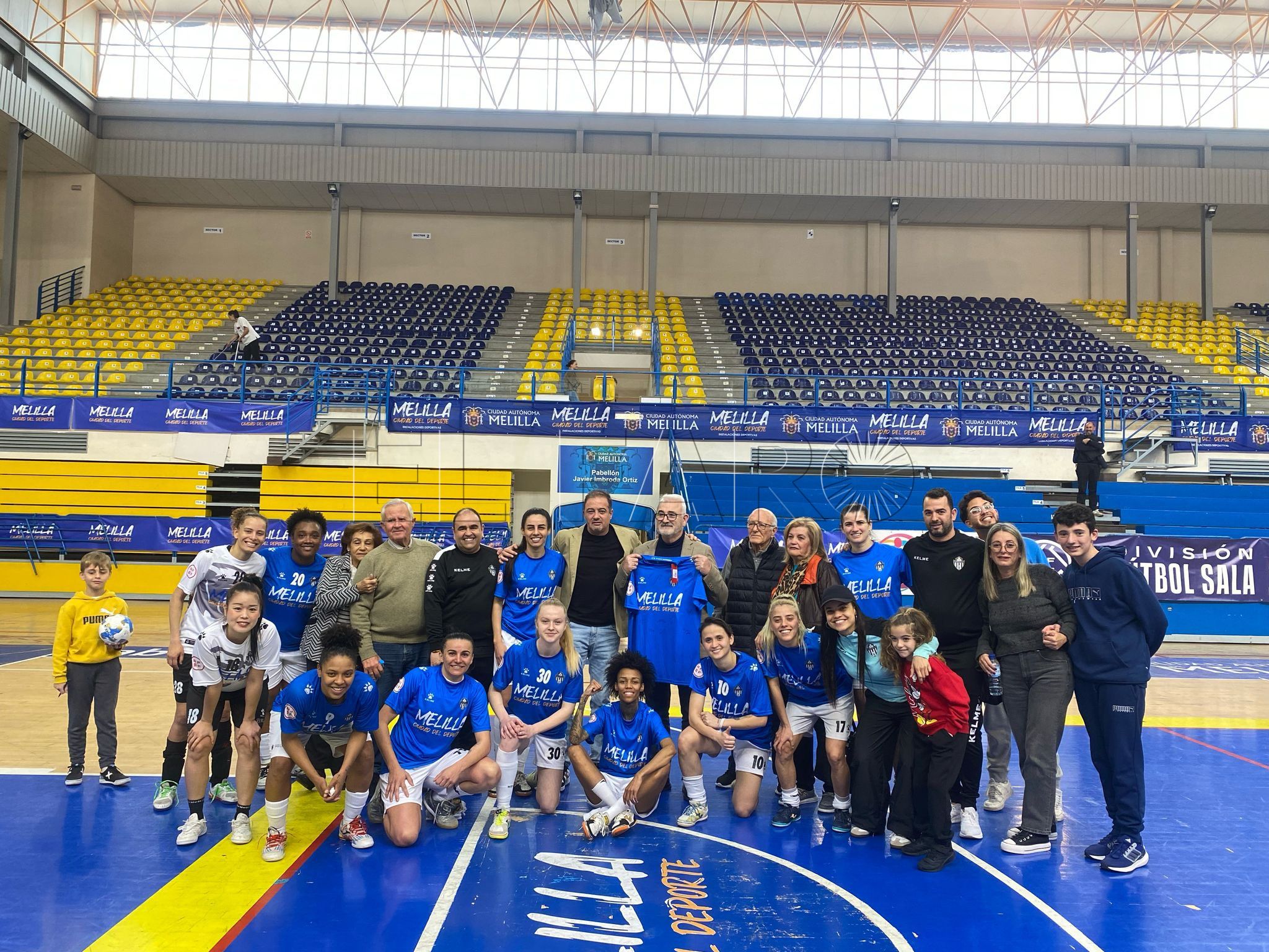 GkZczPYXAAE9YvQ Tres puntos muy sudados por el Torreblanca