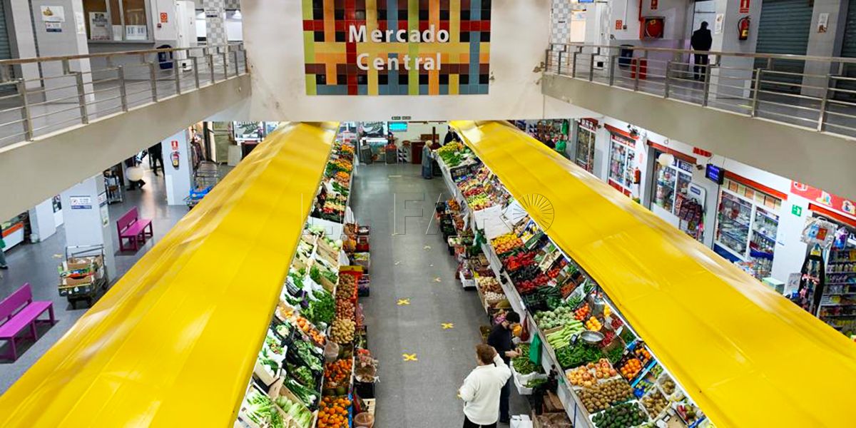 Mercado Web La Consejería de Políticas Sociales y Salud Pública incrementará el número de inspectores en el Mercado Central