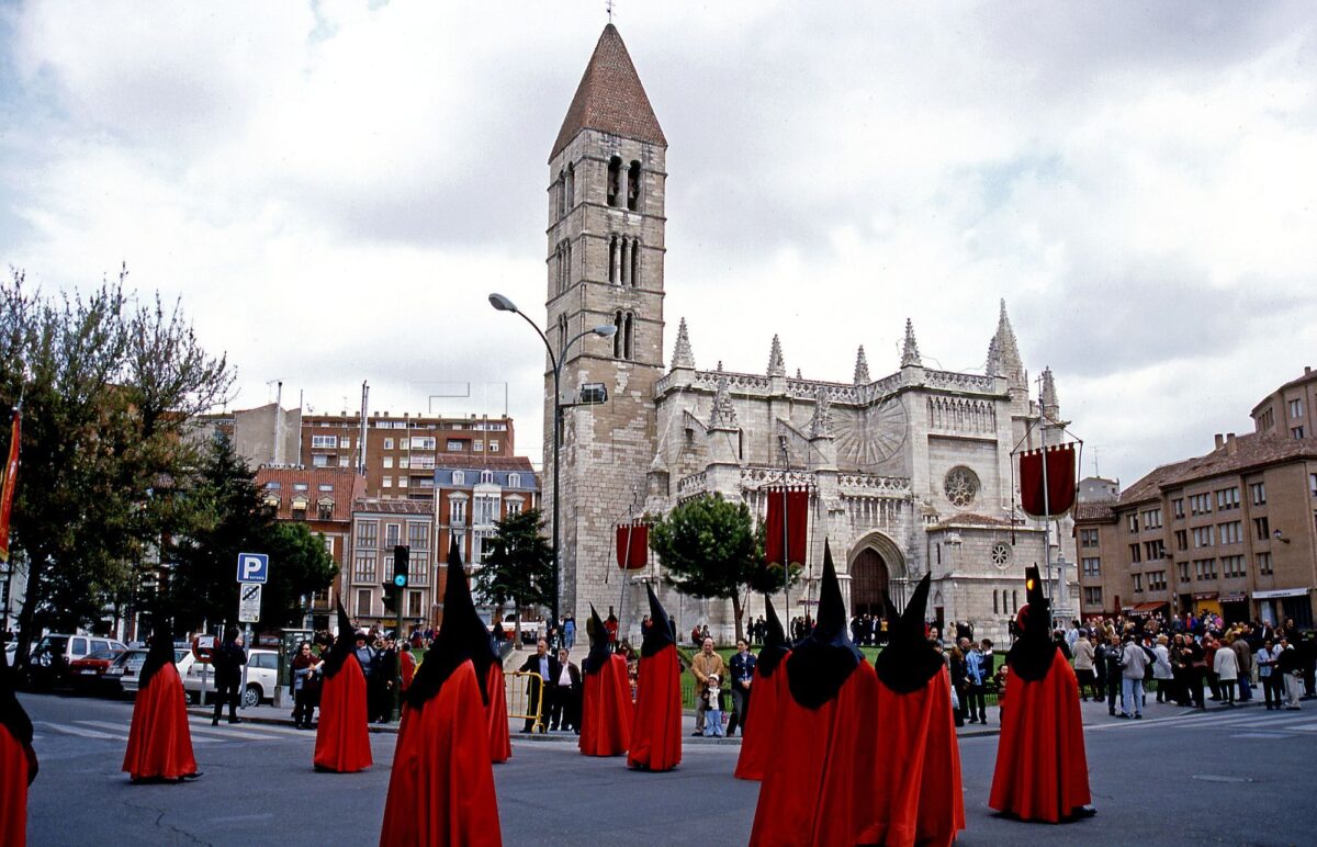 S.s. Valladolid e1740678165602 La Casa de Melilla en Valladolid calienta motores para la Semana Santa