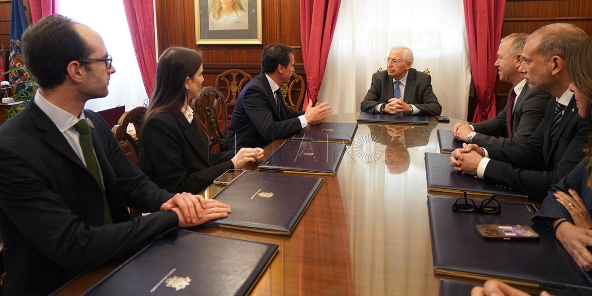 Web Marin El arquitecto británico Norman Foster pone su mirada en Melilla como ejemplo de una ciudad de futuro
