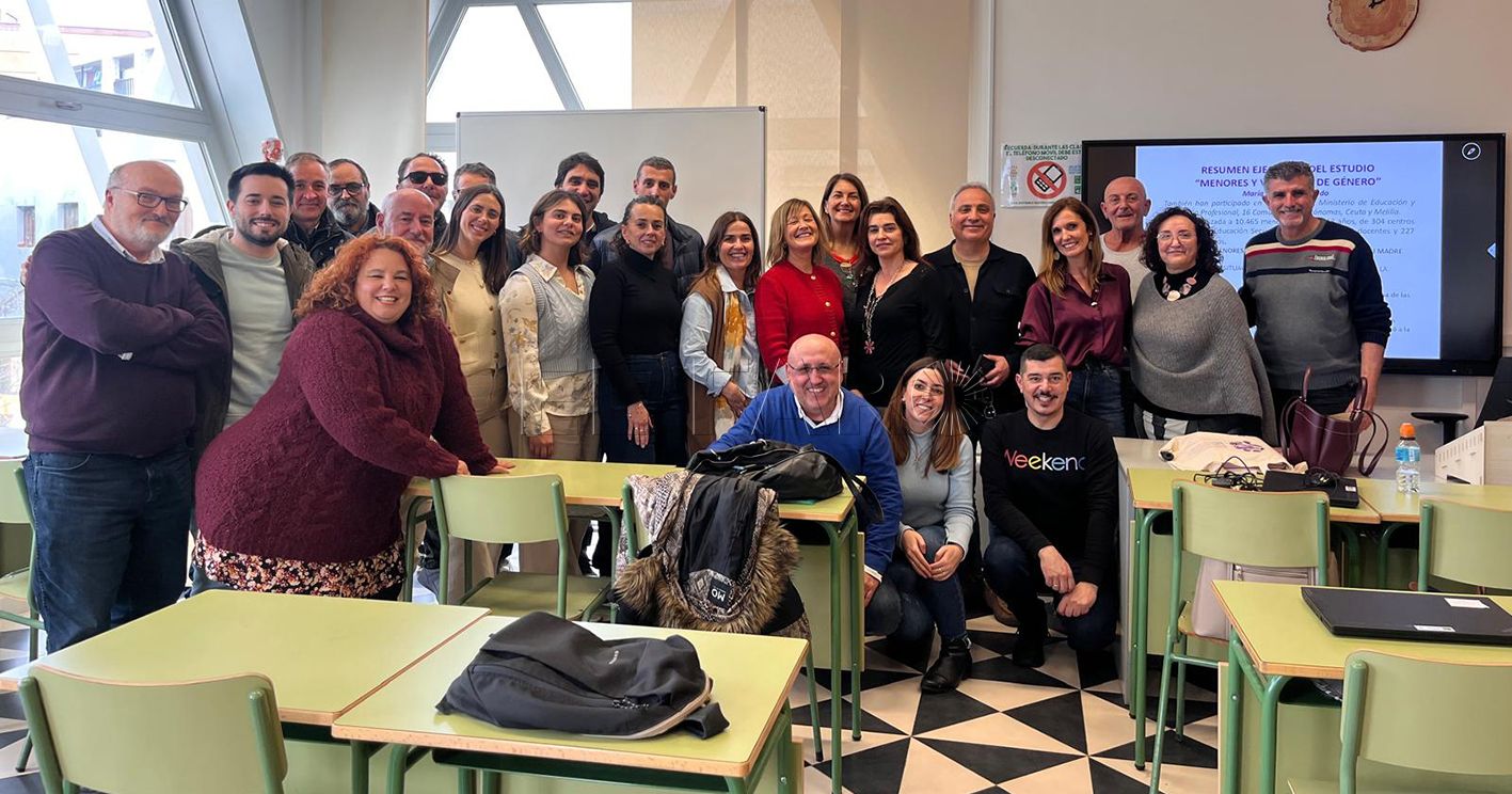 jornadas violencia de genero CEPA carmen conde recorte Segura imparte una sesión formativa contra la violencia de género al claustro del CEPA ‘Carmen Conde Abellán’
